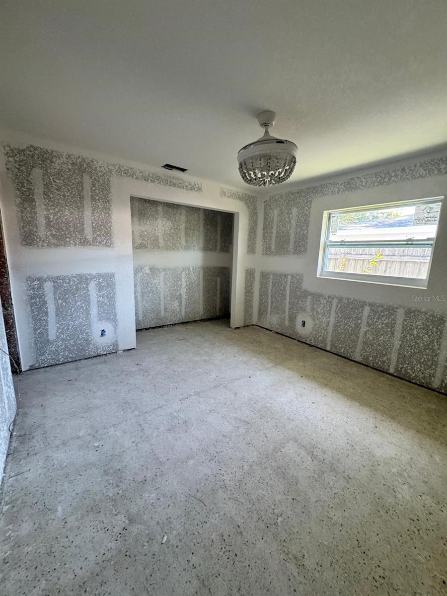 4990 VENETIAN BOULEVARD NE, St Petersburg, FL 33703