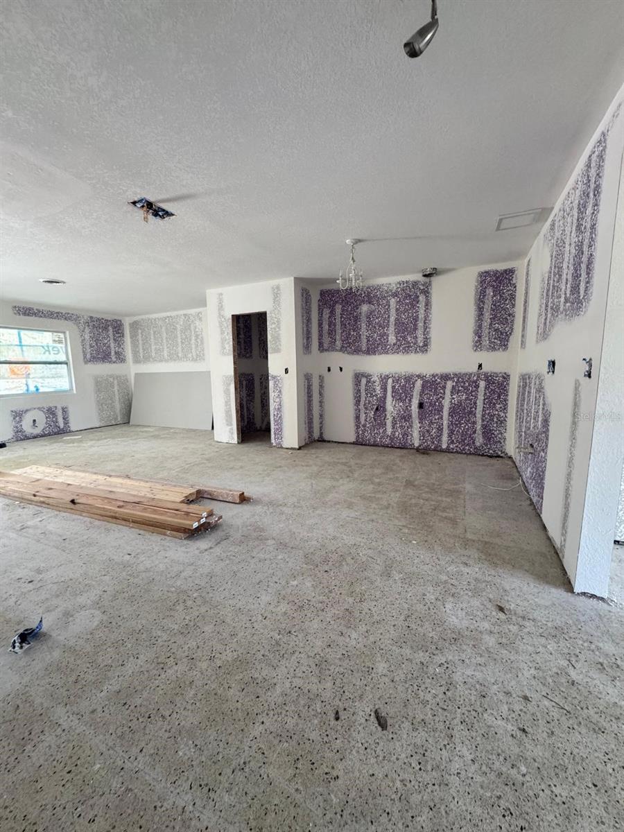 4990 VENETIAN BOULEVARD NE, St Petersburg, FL 33703