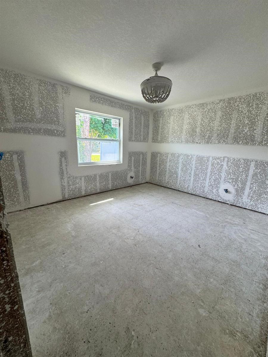 4990 VENETIAN BOULEVARD NE, St Petersburg, FL 33703