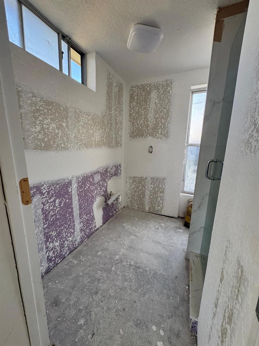 4990 VENETIAN BOULEVARD NE, St Petersburg, FL 33703 4990 VENETIAN BOULEVARD NE, St Petersburg, FL 33703