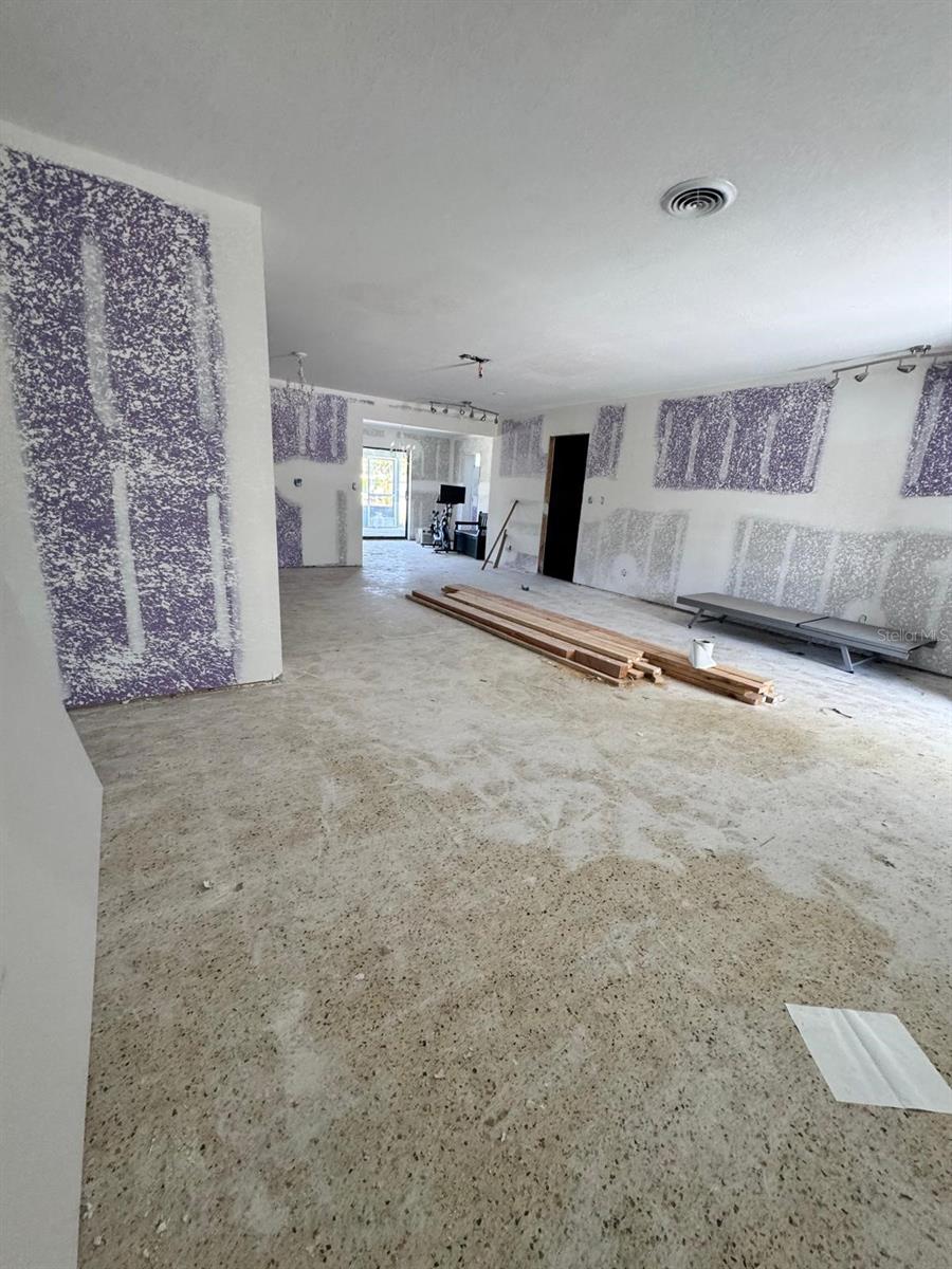 4990 VENETIAN BOULEVARD NE, St Petersburg, FL 33703 4990 VENETIAN BOULEVARD NE, St Petersburg, FL 33703