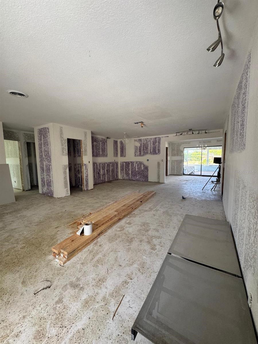 4990 VENETIAN BOULEVARD NE, St Petersburg, FL 33703 4990 VENETIAN BOULEVARD NE, St Petersburg, FL 33703