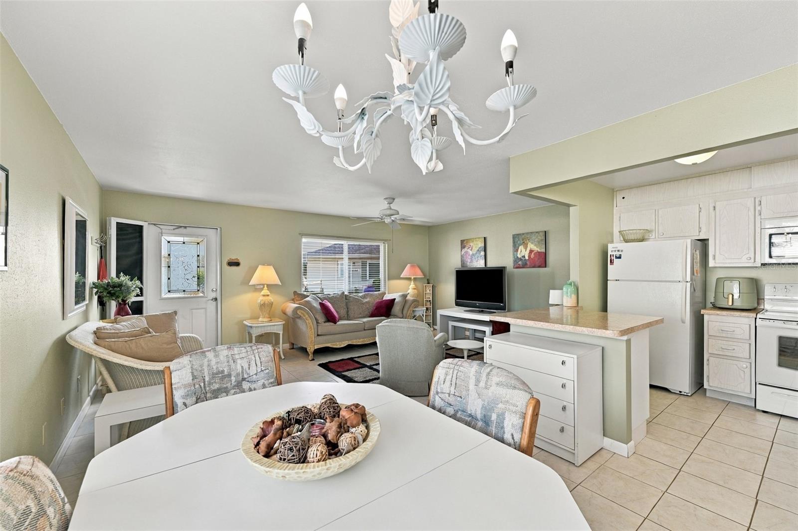2202 CLUBHOUSE DRIVE, #179, Sun City Center, FL 33573