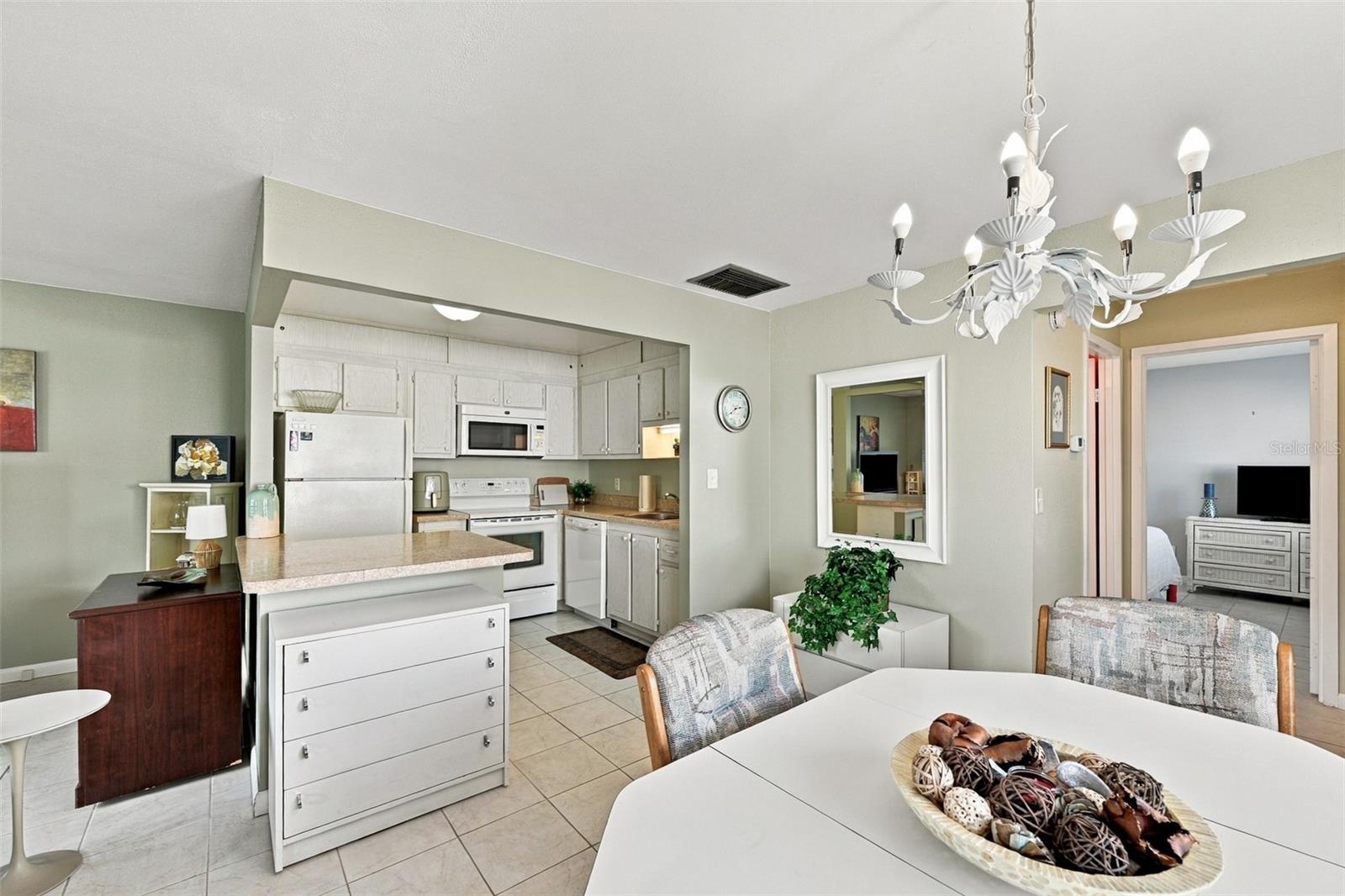 2202 CLUBHOUSE DRIVE, #179, Sun City Center, FL 33573