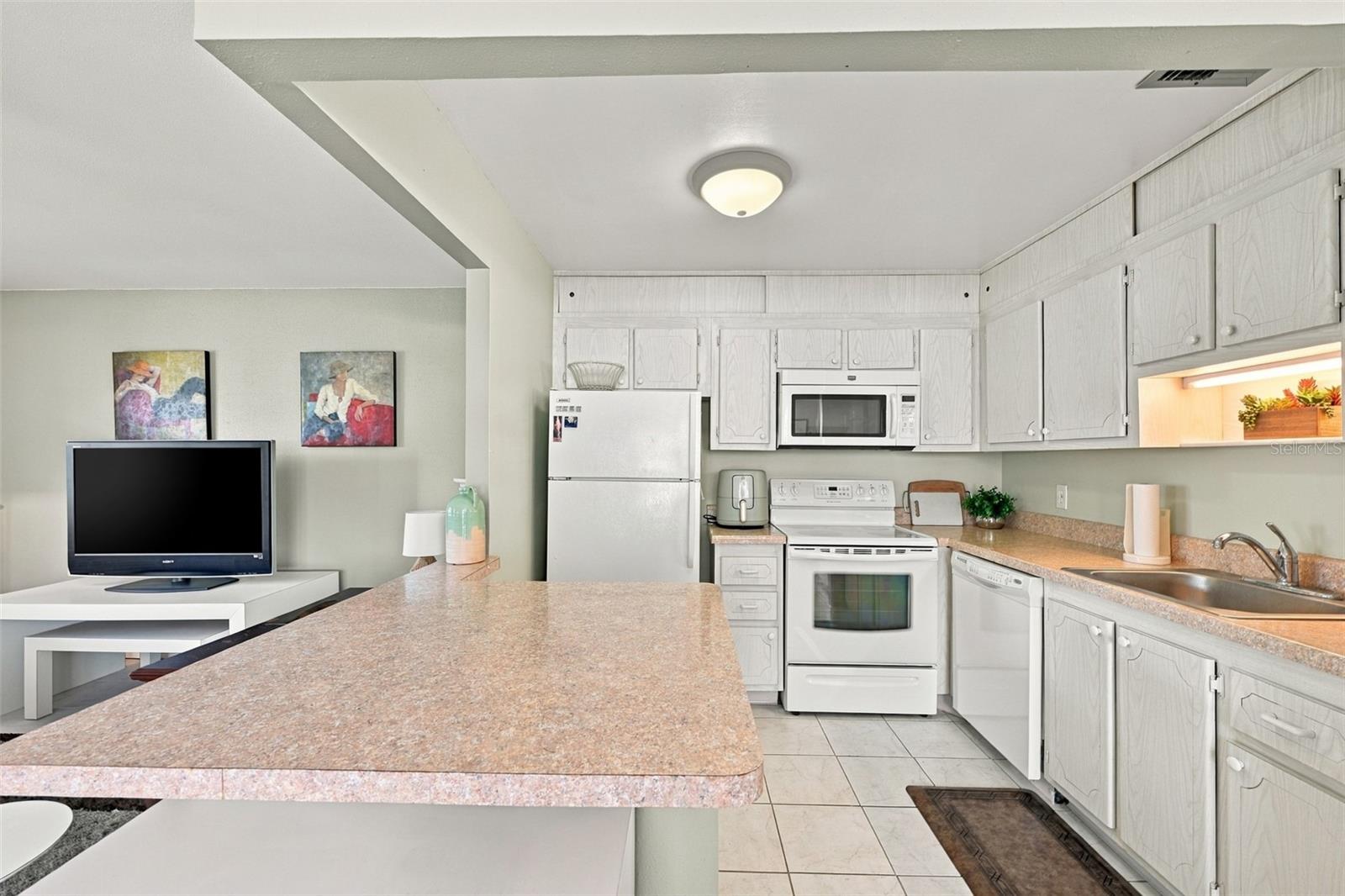 2202 CLUBHOUSE DRIVE, #179, Sun City Center, FL 33573