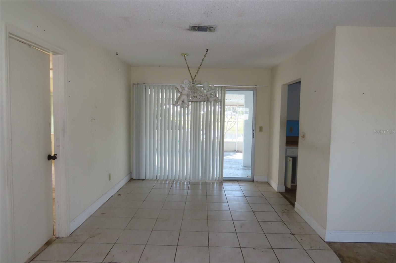 910 EL RANCHO DRIVE, Sun City Center, FL 33573