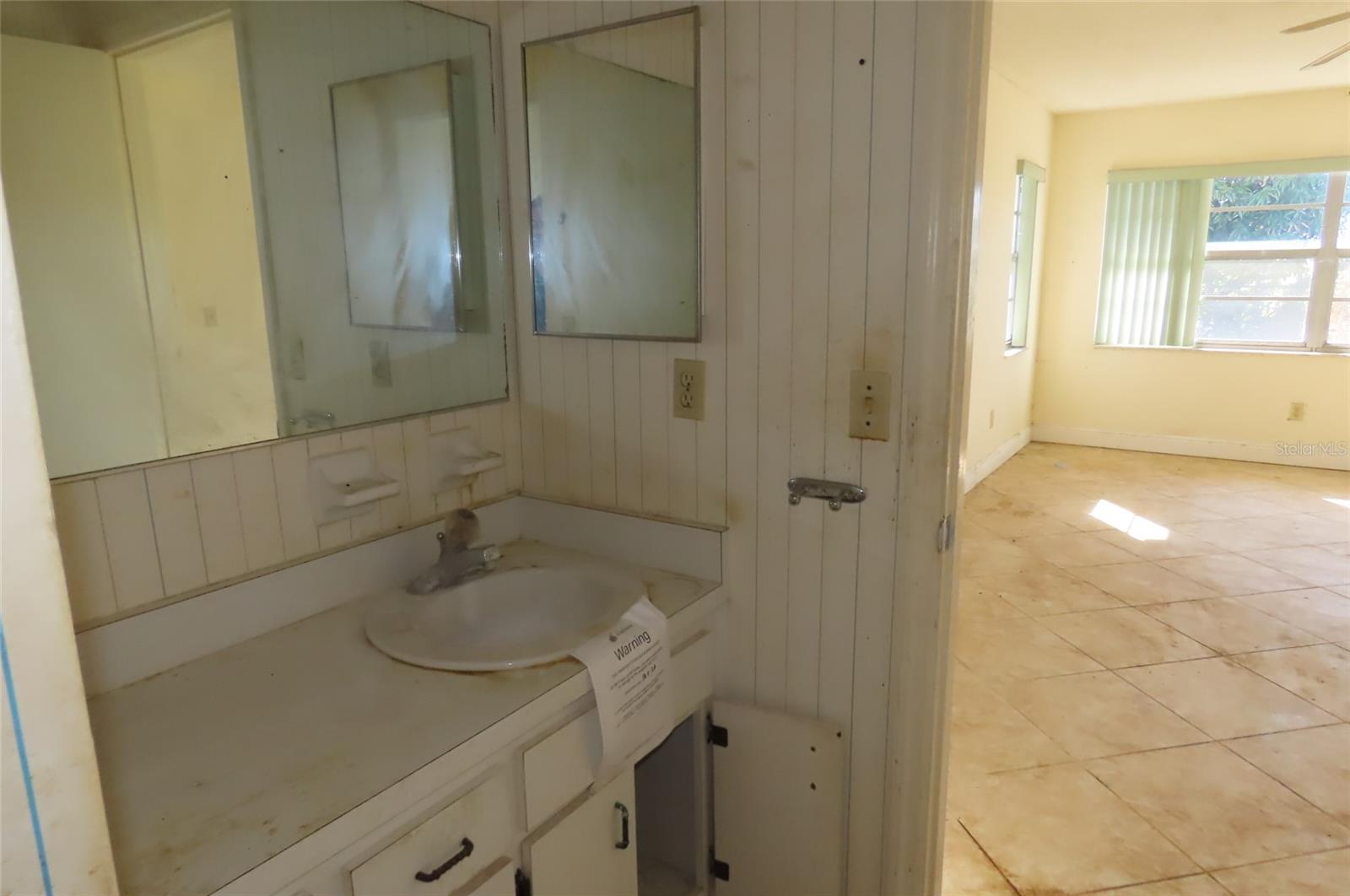 910 EL RANCHO DRIVE, Sun City Center, FL 33573