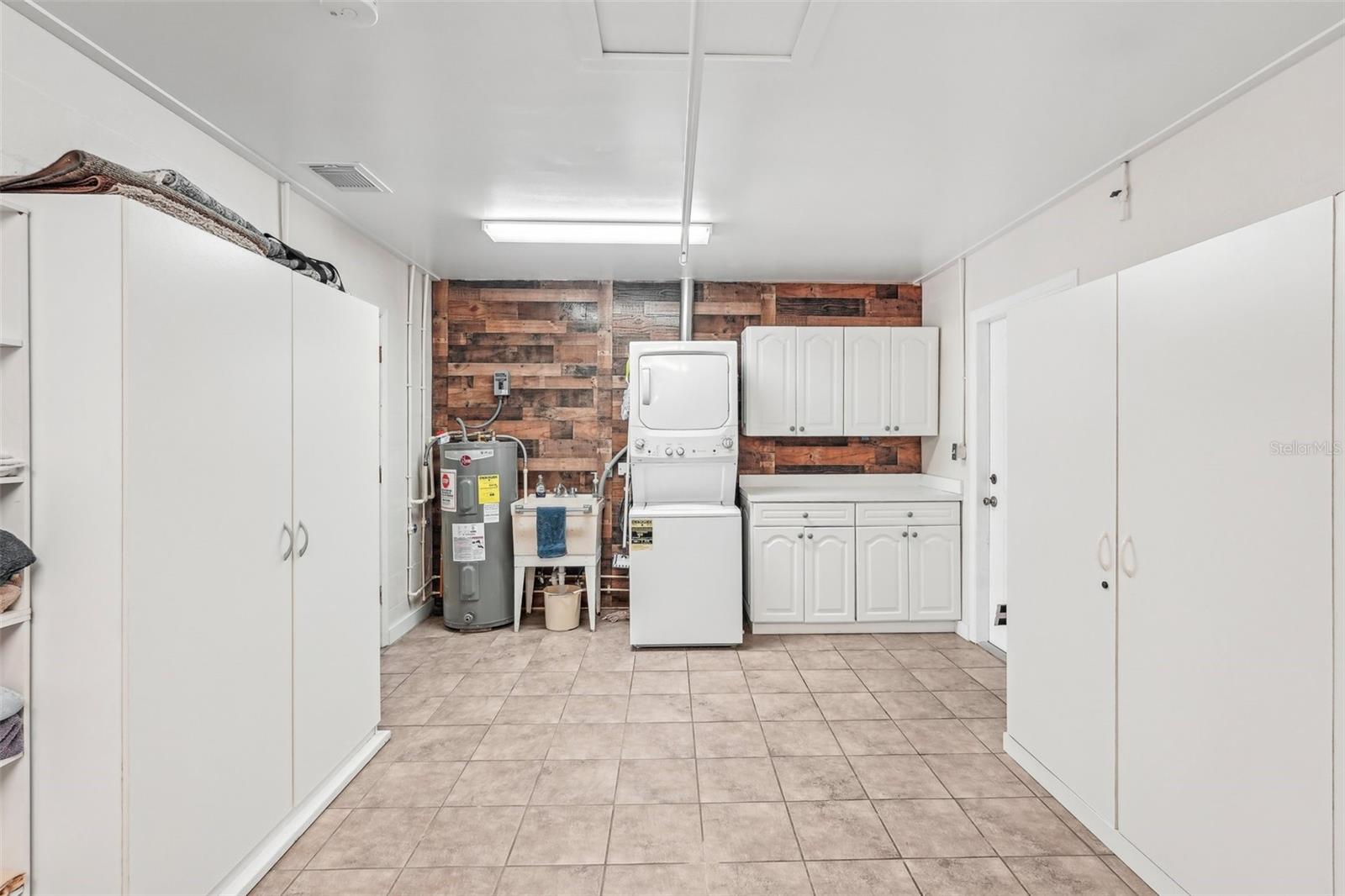 1405 W DEL WEBB BOULEVARD, Sun City Center, FL 33573