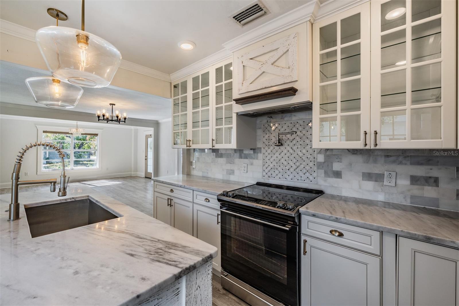 4109 N SEMINOLE AVENUE, Tampa, FL 33603