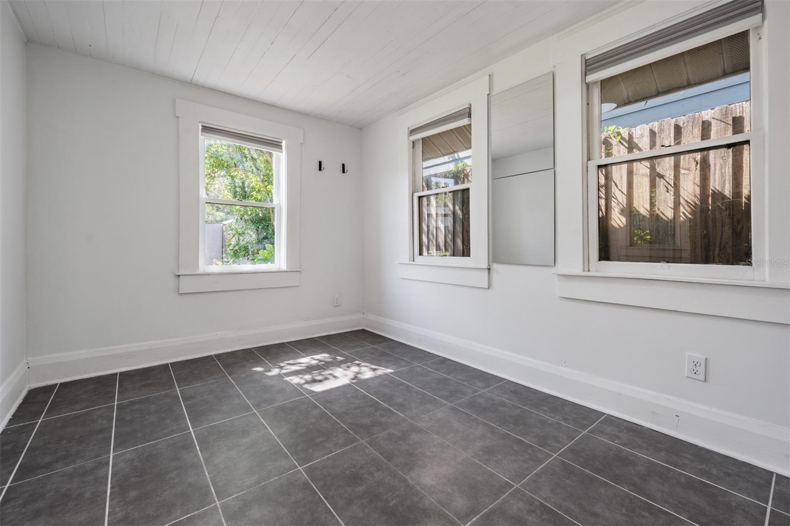 4109 N SEMINOLE AVENUE, Tampa, FL 33603