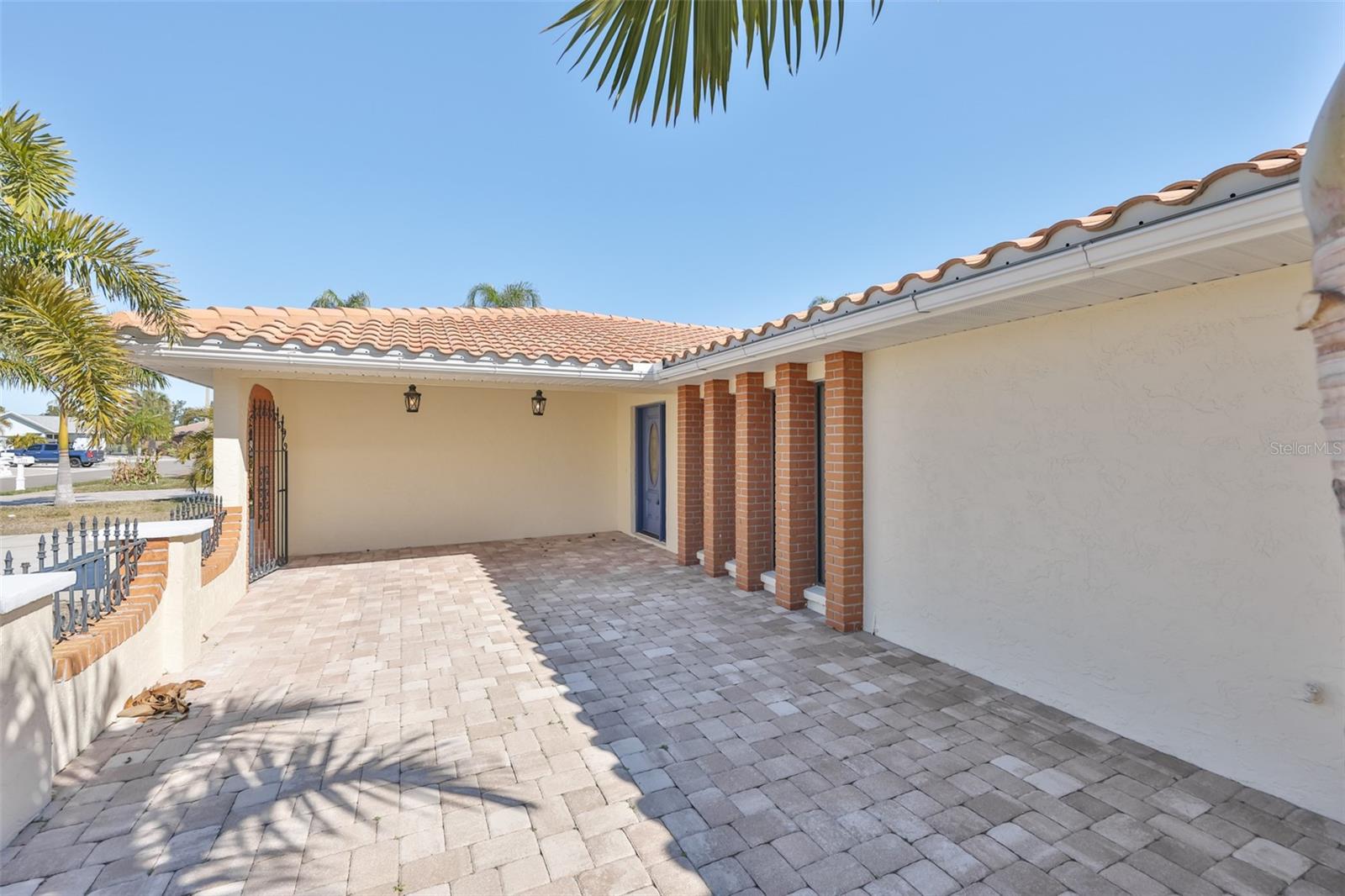 6523 KING PALM WAY, Apollo Beach, FL 33572