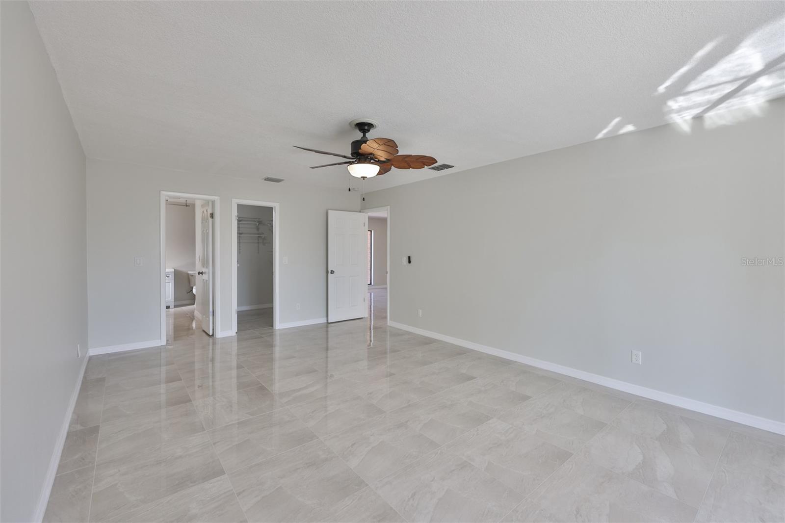 6523 KING PALM WAY, Apollo Beach, FL 33572