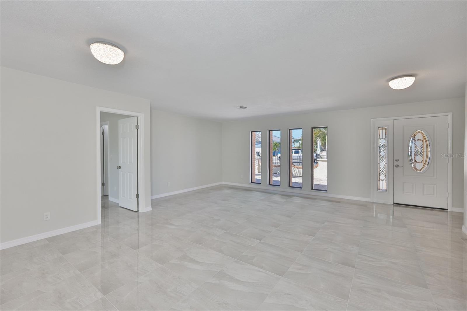 6523 KING PALM WAY, Apollo Beach, FL 33572