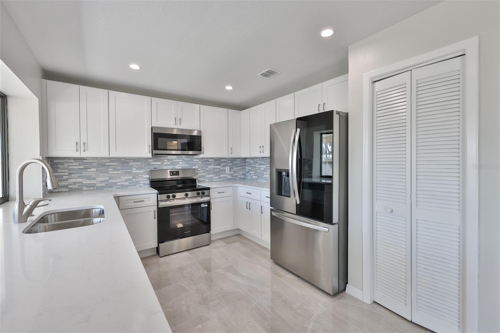 6523 KING PALM WAY, Apollo Beach, FL 33572