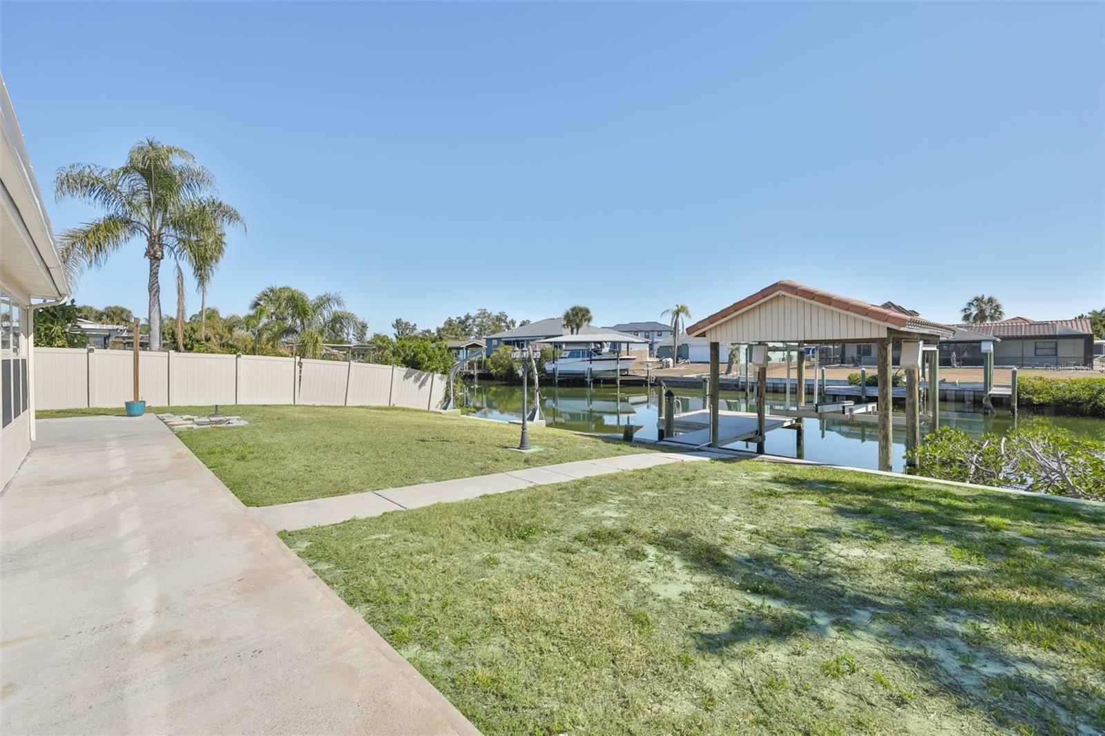 6523 KING PALM WAY, Apollo Beach, FL 33572