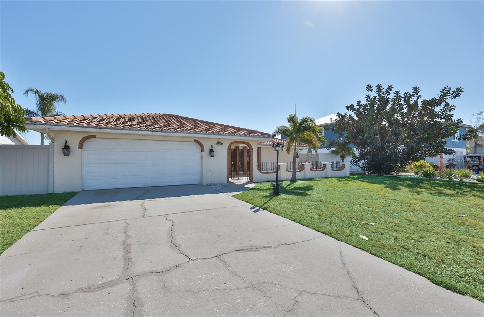 6523 KING PALM WAY, Apollo Beach, FL 33572