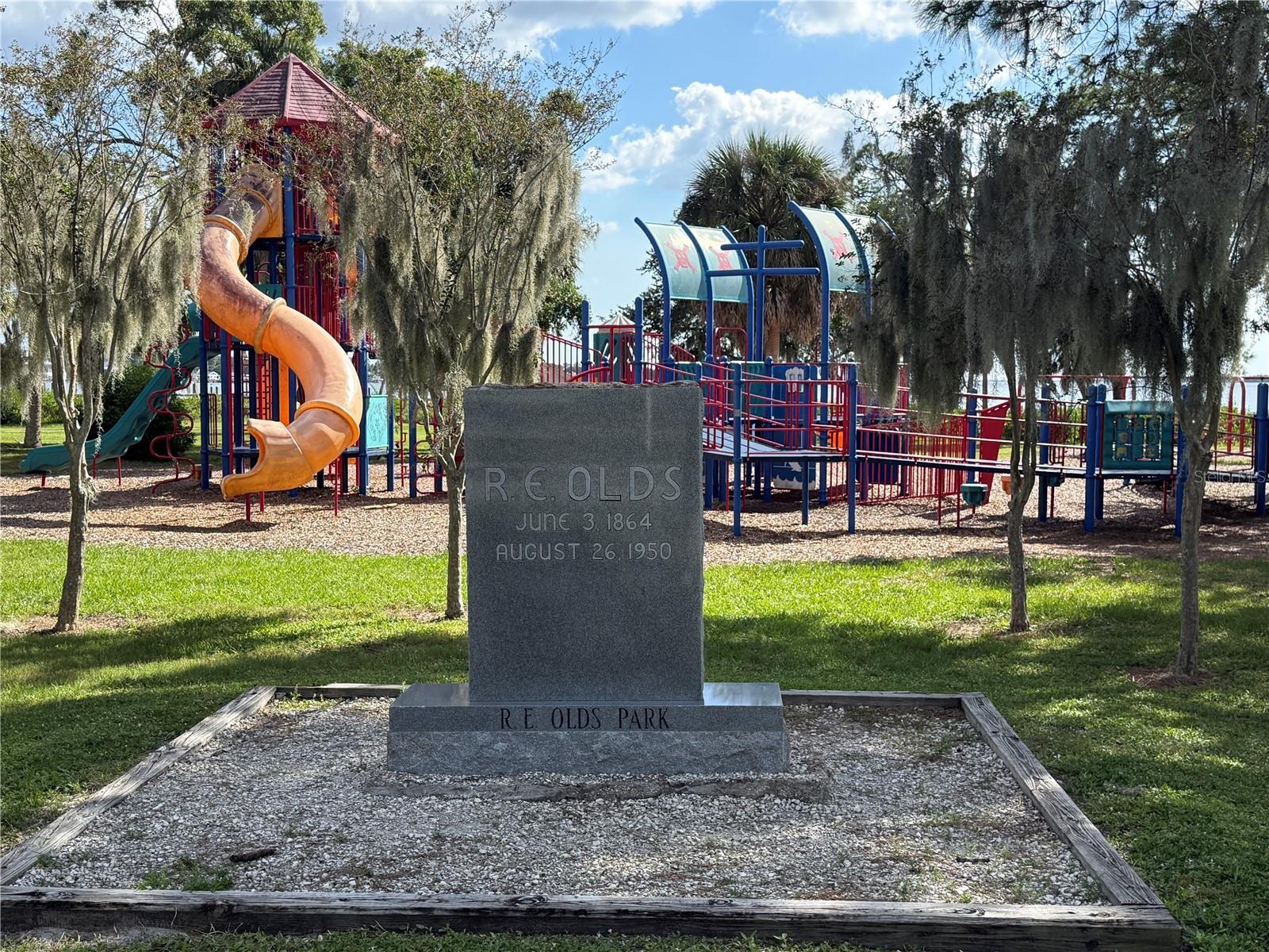 604 S BAYVIEW BOULEVARD, Oldsmar, FL 34677