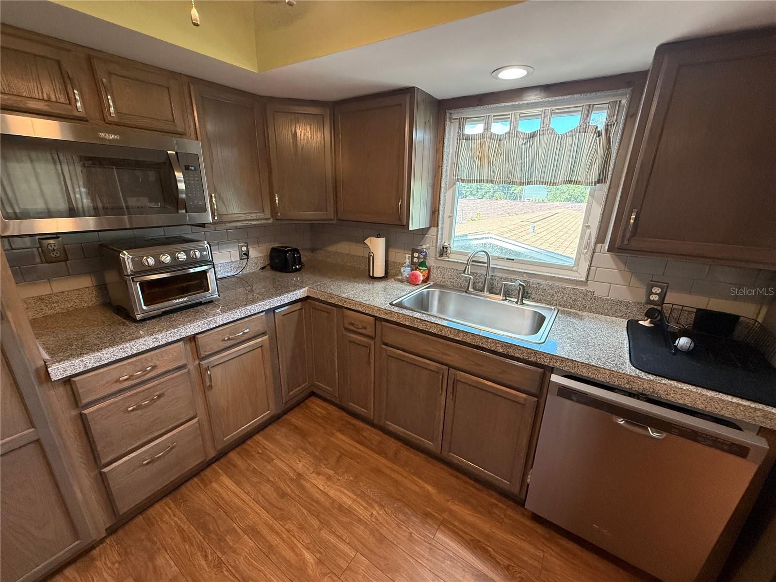 604 S BAYVIEW BOULEVARD, Oldsmar, FL 34677