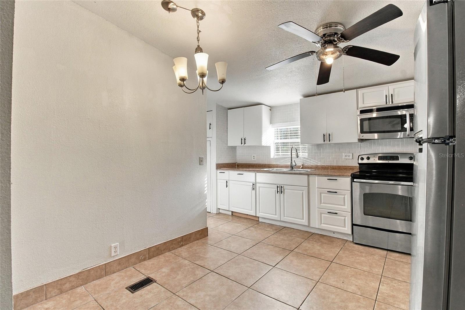 1141 SADDLEWOOD BOULEVARD, Lakeland, FL 33809