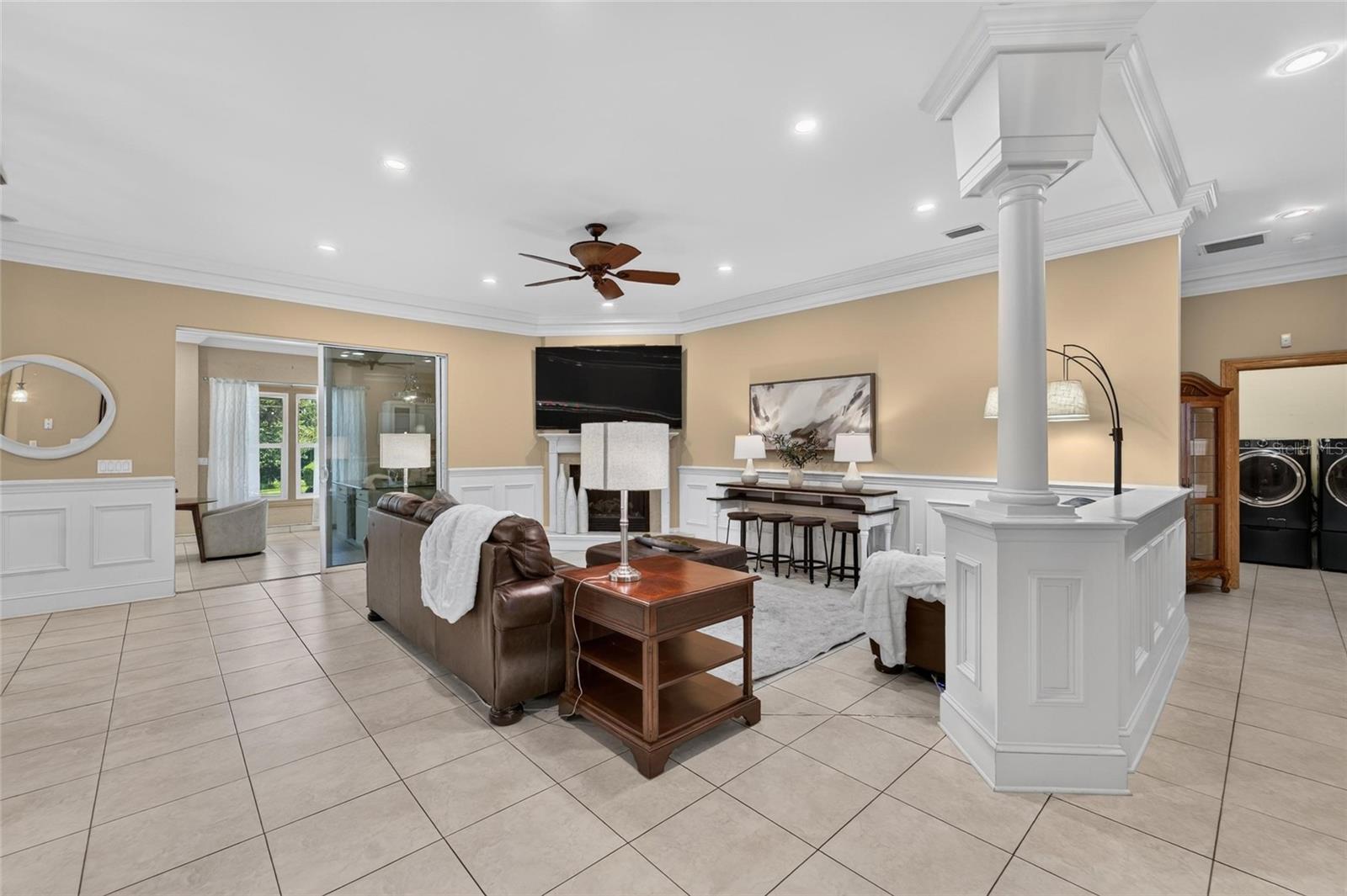 1009 EMERALD CREEK DRIVE, Valrico, FL 33596