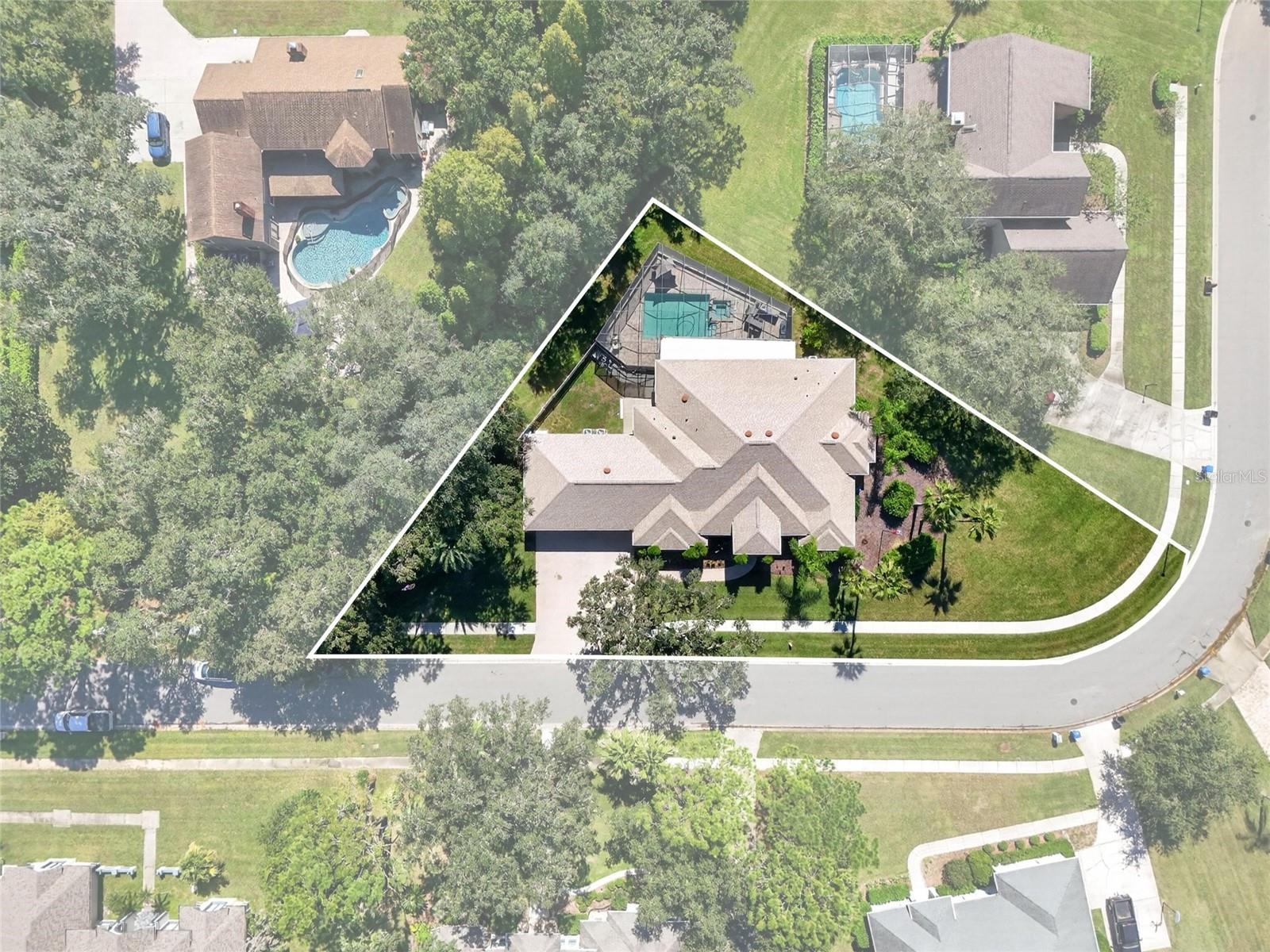 1009 EMERALD CREEK DRIVE, Valrico, FL 33596