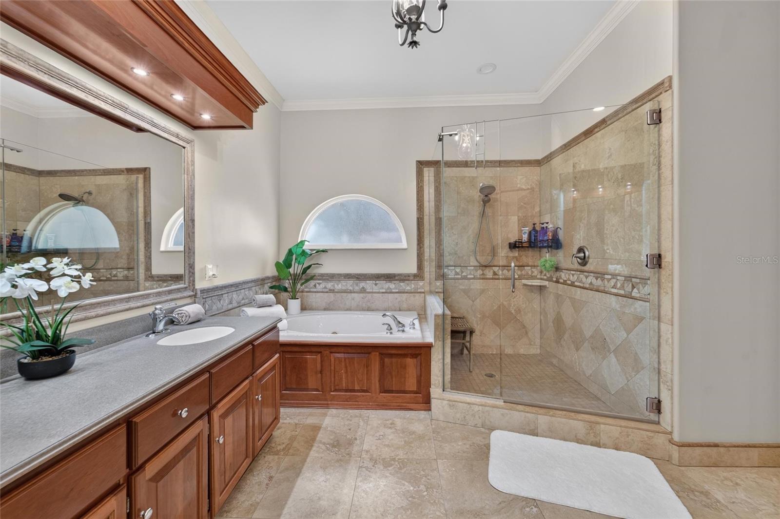 Primary bedroom ensuite