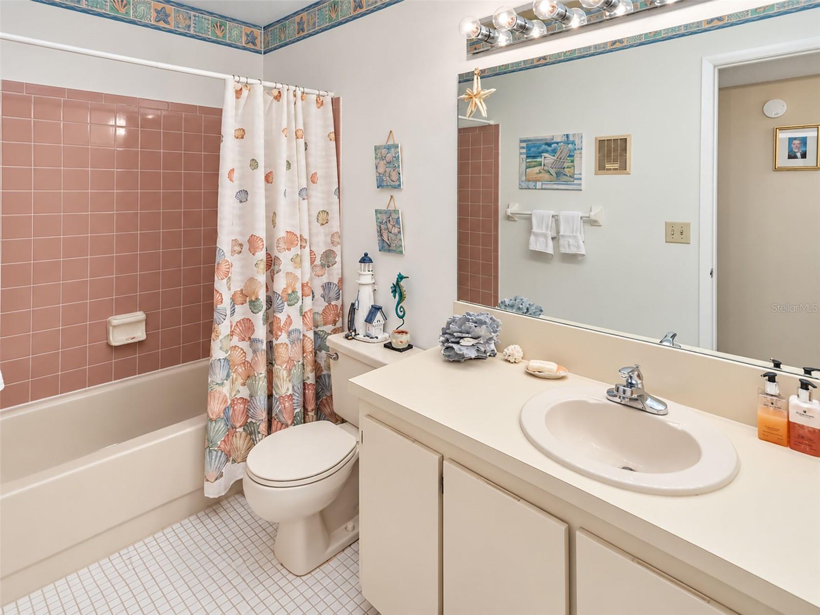 6016 LAKETREE LANE, #C, Temple Terrace, FL 33617