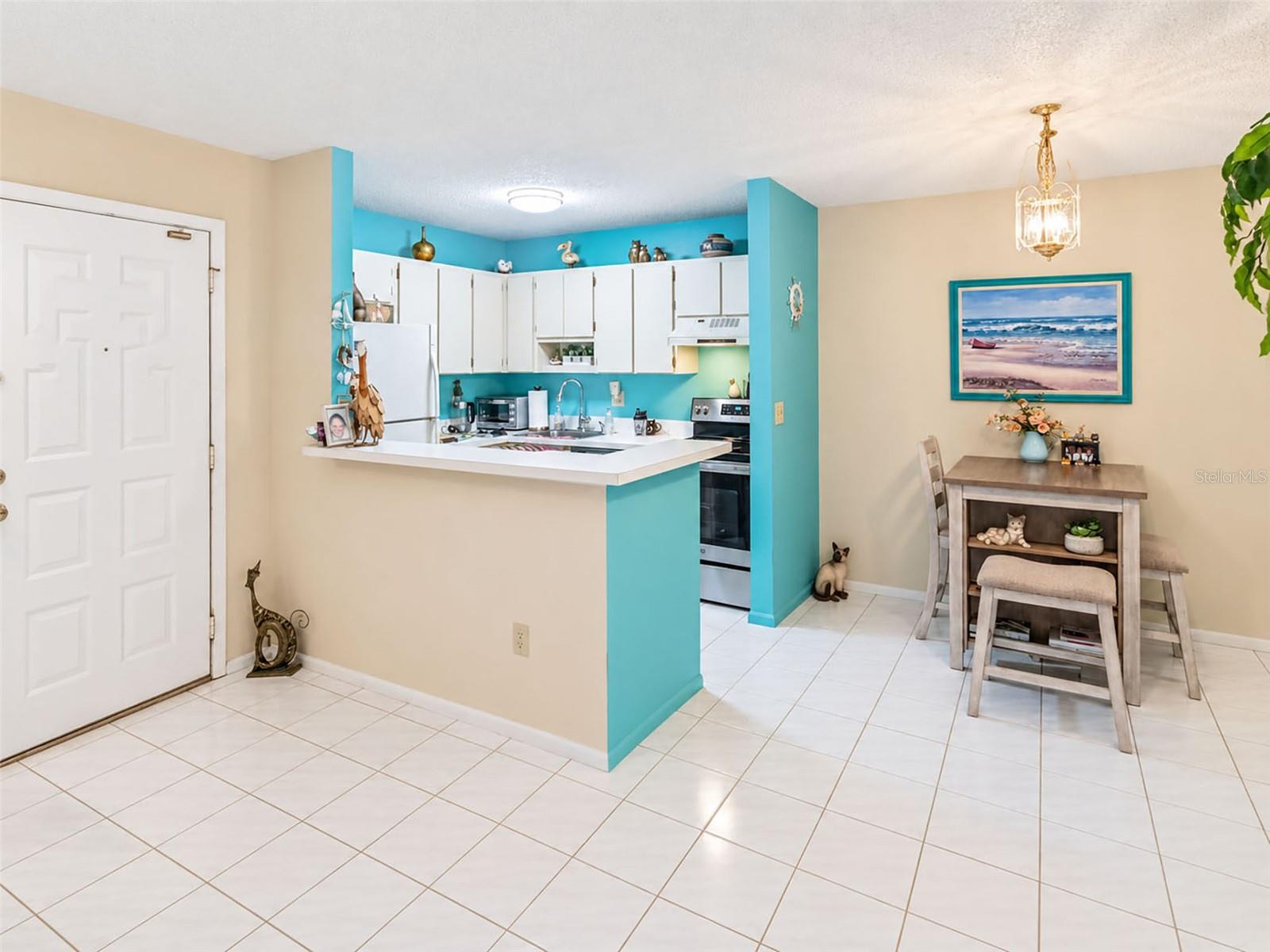 6016 LAKETREE LANE, #C, Temple Terrace, FL 33617