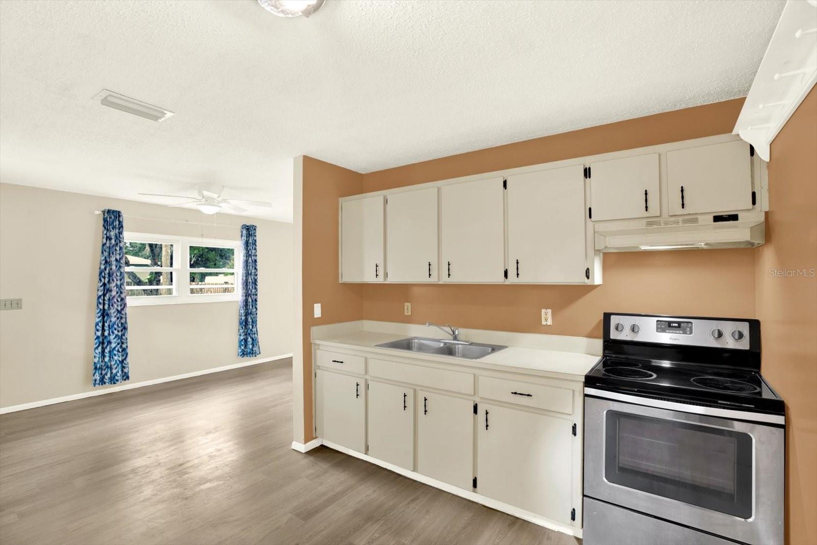 1602 E ANNONA AVENUE, Tampa, FL 33612 1602 E ANNONA AVENUE, Tampa, FL 33612