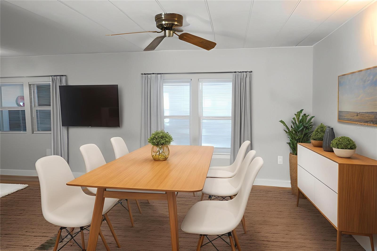 Dining Room virtually staged