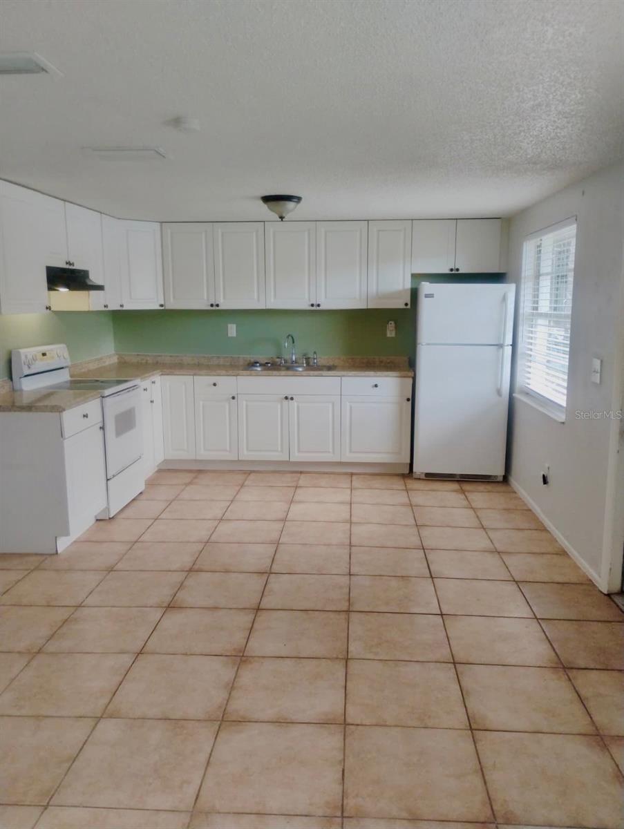 1011 57TH AVENUE TERRACE E, Bradenton, FL 34203