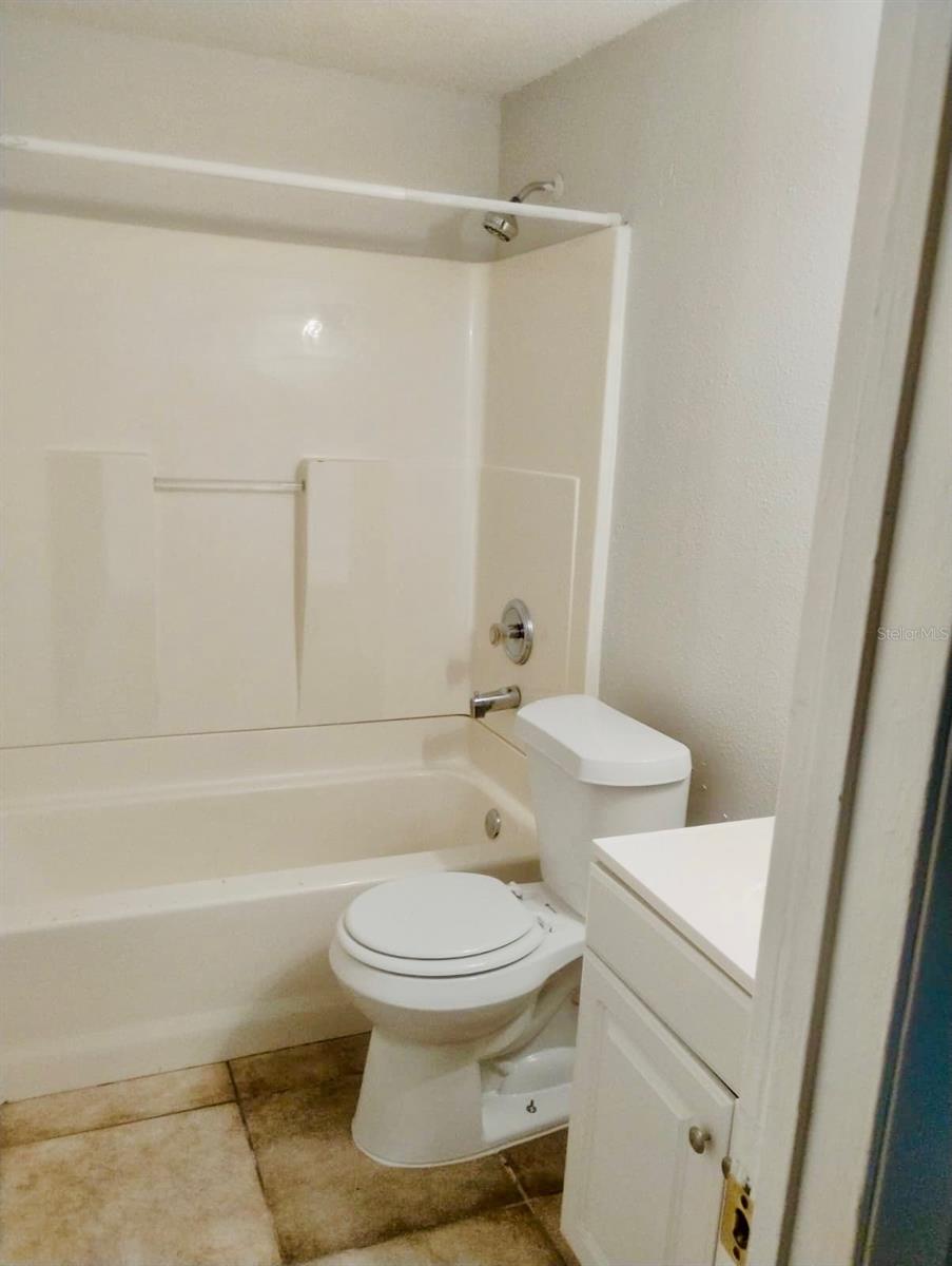 1011 57TH AVENUE TERRACE E, Bradenton, FL 34203