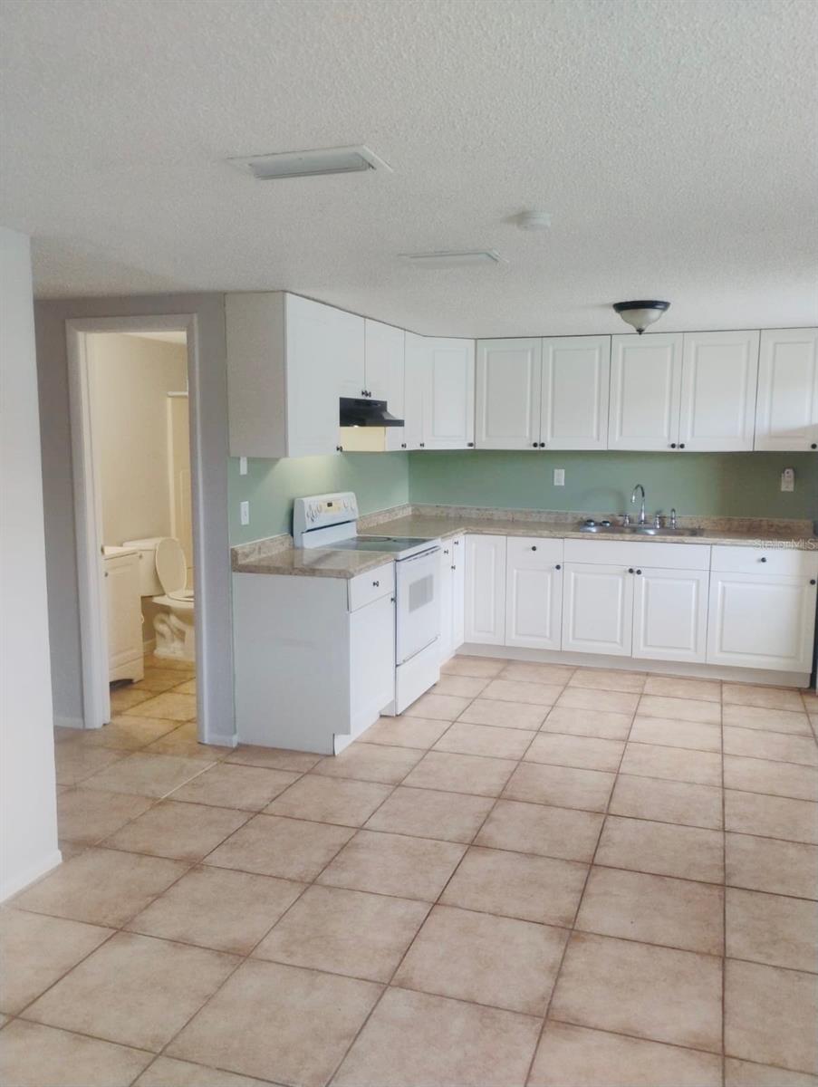 1011 57TH AVENUE TERRACE E, Bradenton, FL 34203