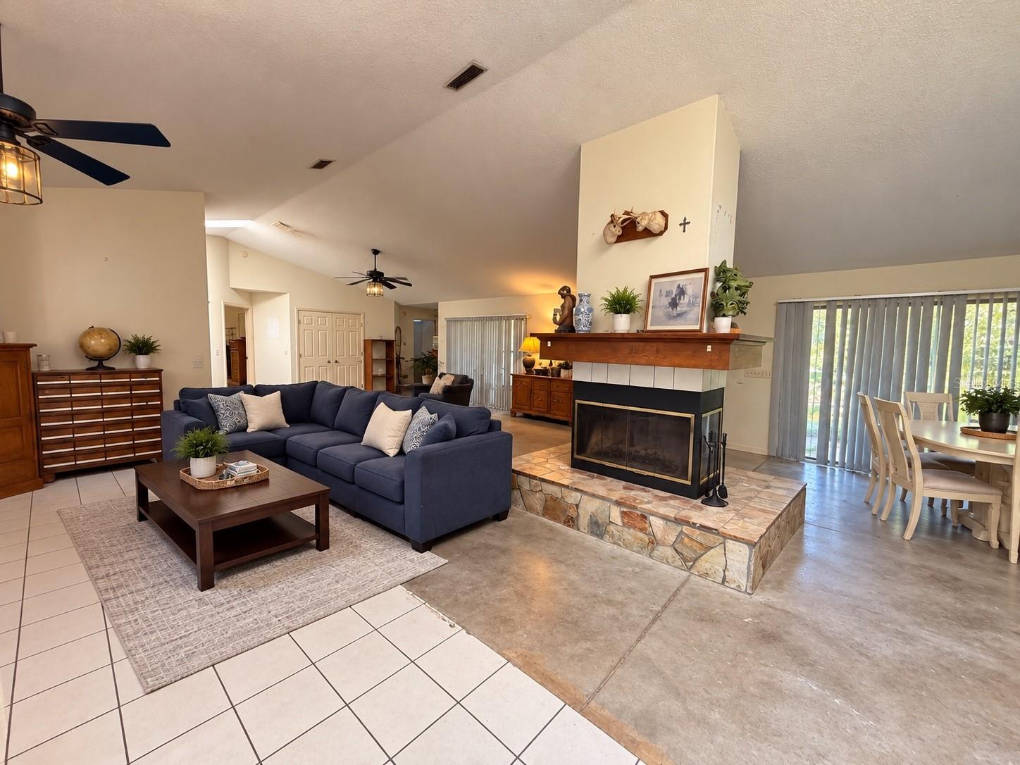 16100 SE 170TH AVENUE, Weirsdale, FL 32195
