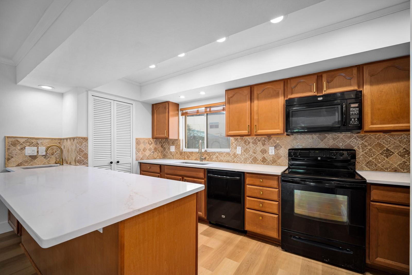 240 WINDWARD PASSAGE, #1001, Clearwater, FL 33767