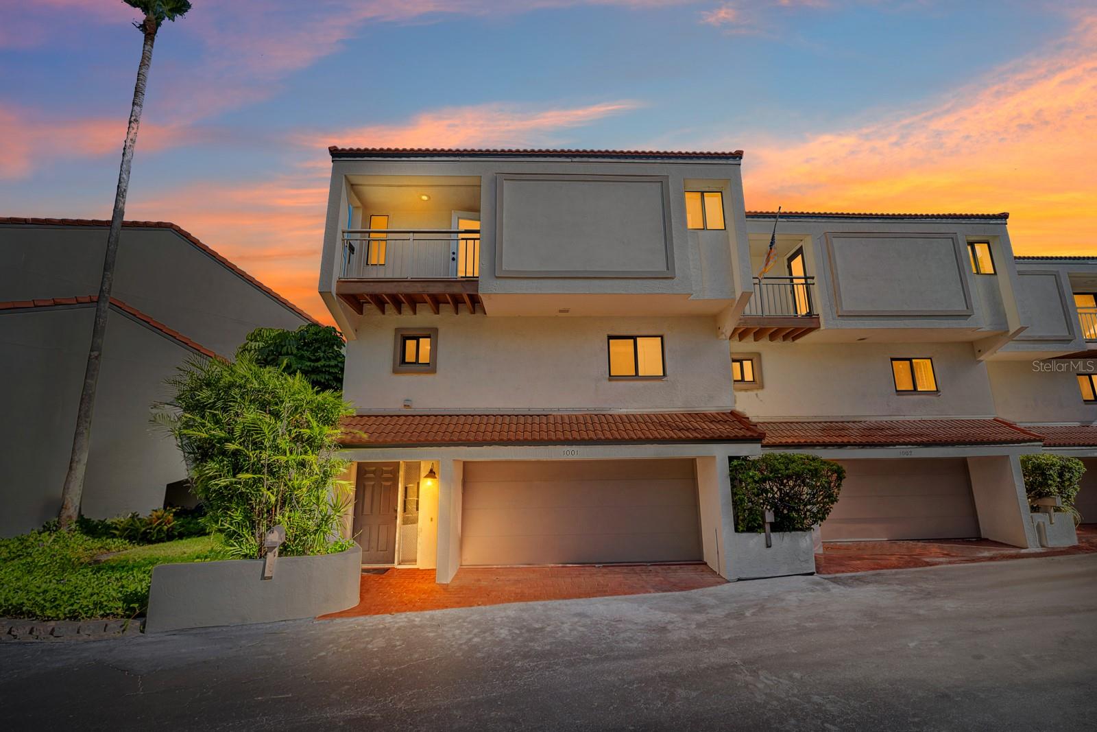 240 WINDWARD PASSAGE, #1001, Clearwater, FL 33767 240 WINDWARD PASSAGE, #1001, Clearwater, FL 33767