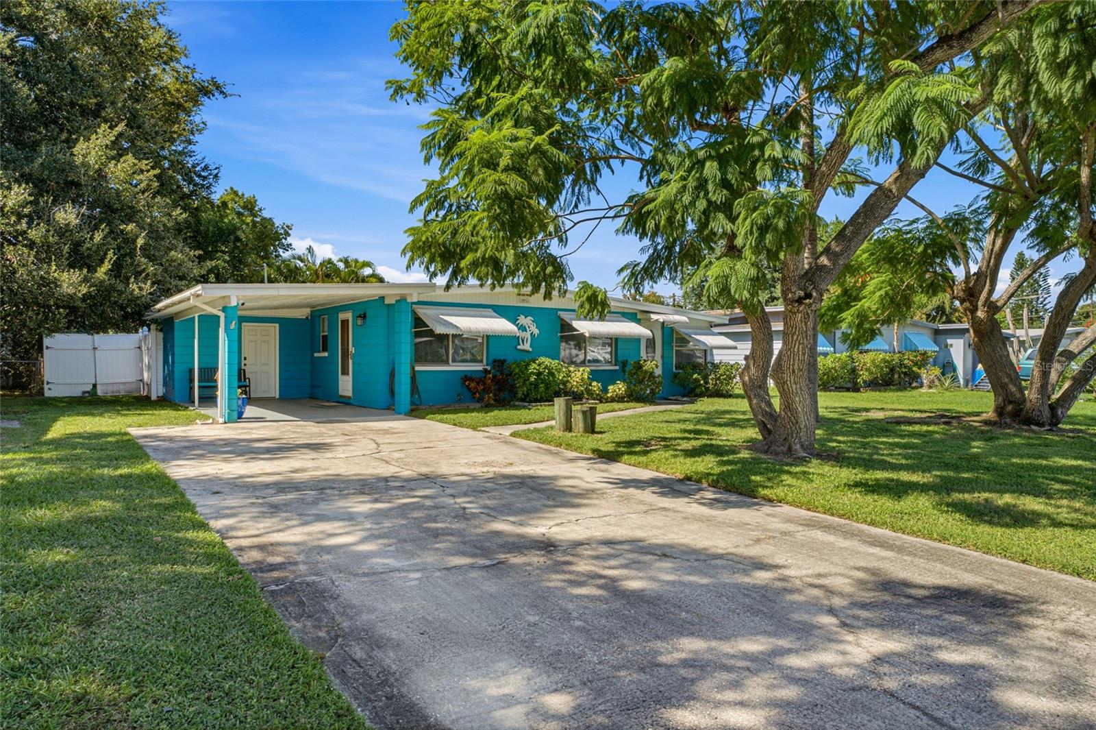 10944 104TH STREET, Largo, FL 33773 10944 104TH STREET, Largo, FL 33773