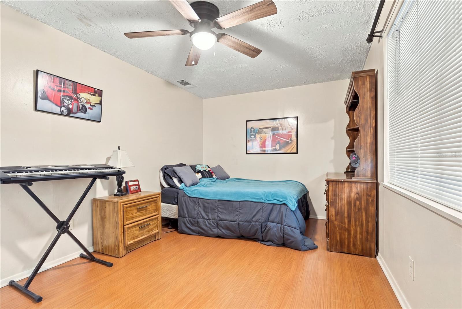 1042 VIKING DRIVE, Holiday, FL 34691