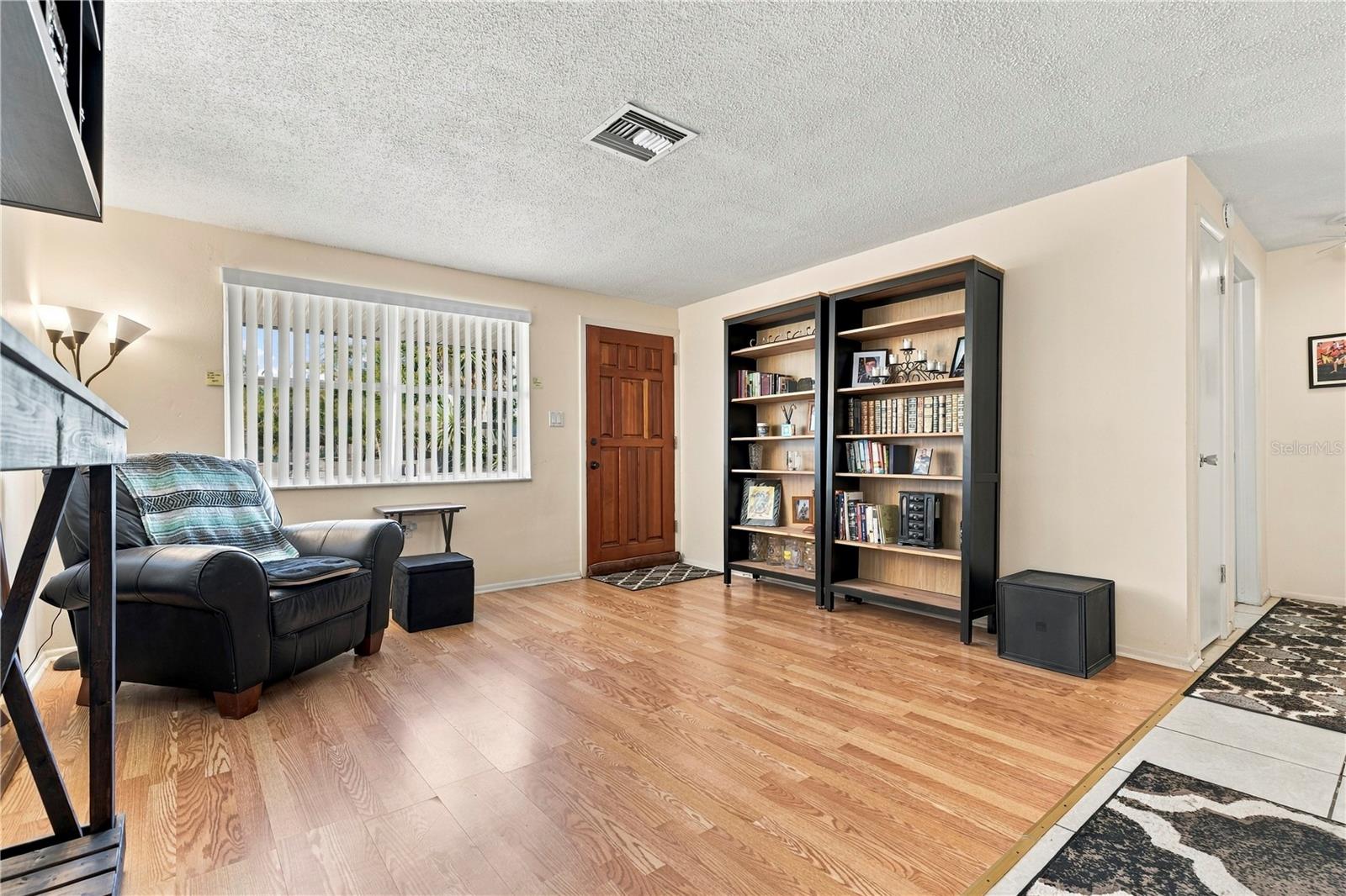 1042 VIKING DRIVE, Holiday, FL 34691