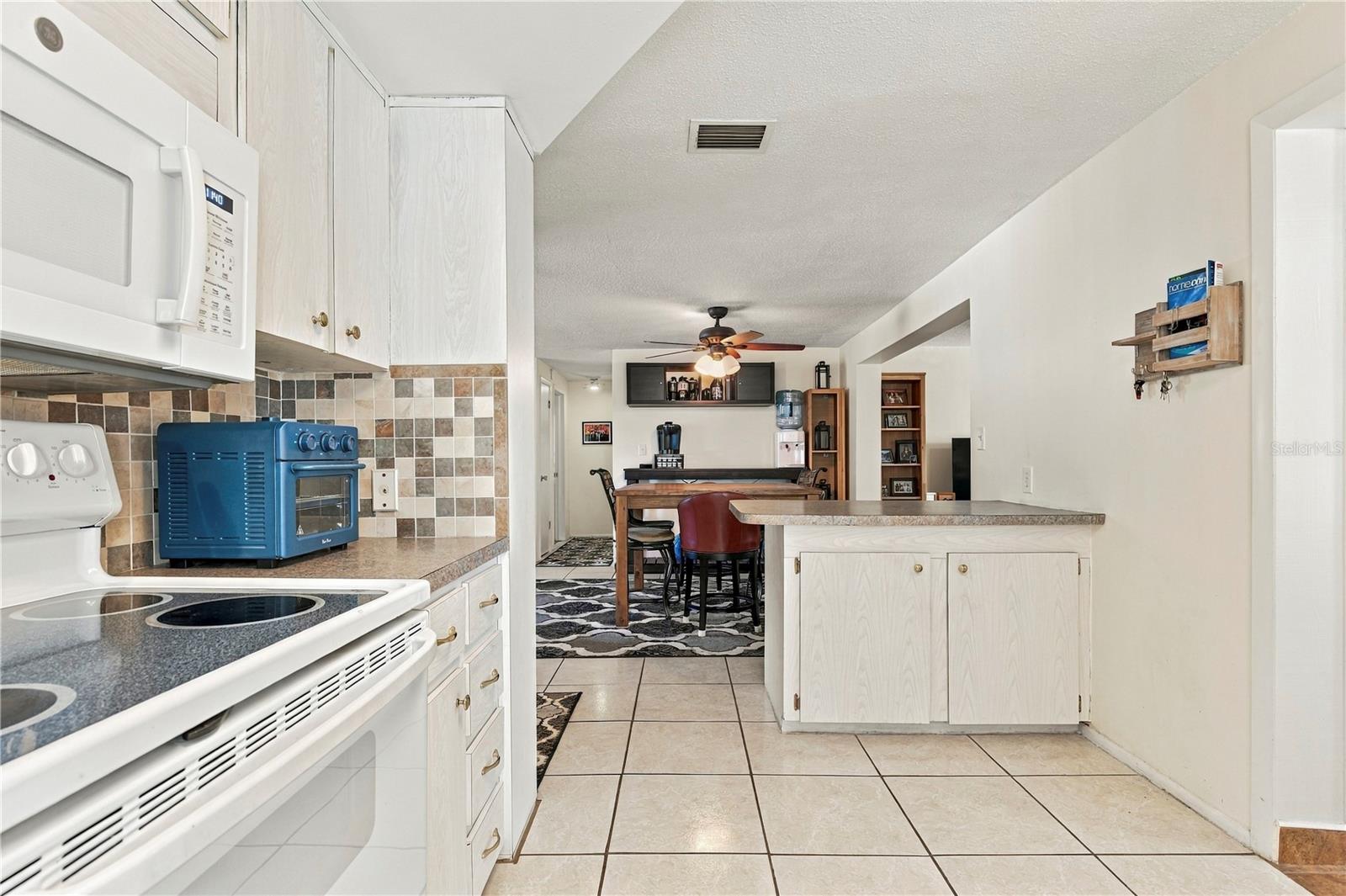 1042 VIKING DRIVE, Holiday, FL 34691