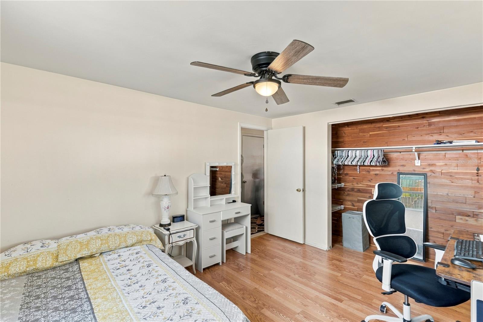 1042 VIKING DRIVE, Holiday, FL 34691