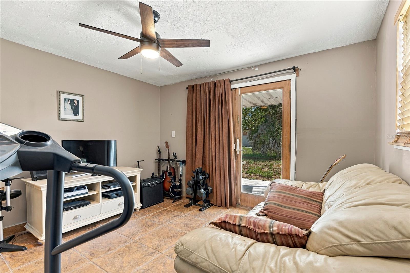 1042 VIKING DRIVE, Holiday, FL 34691