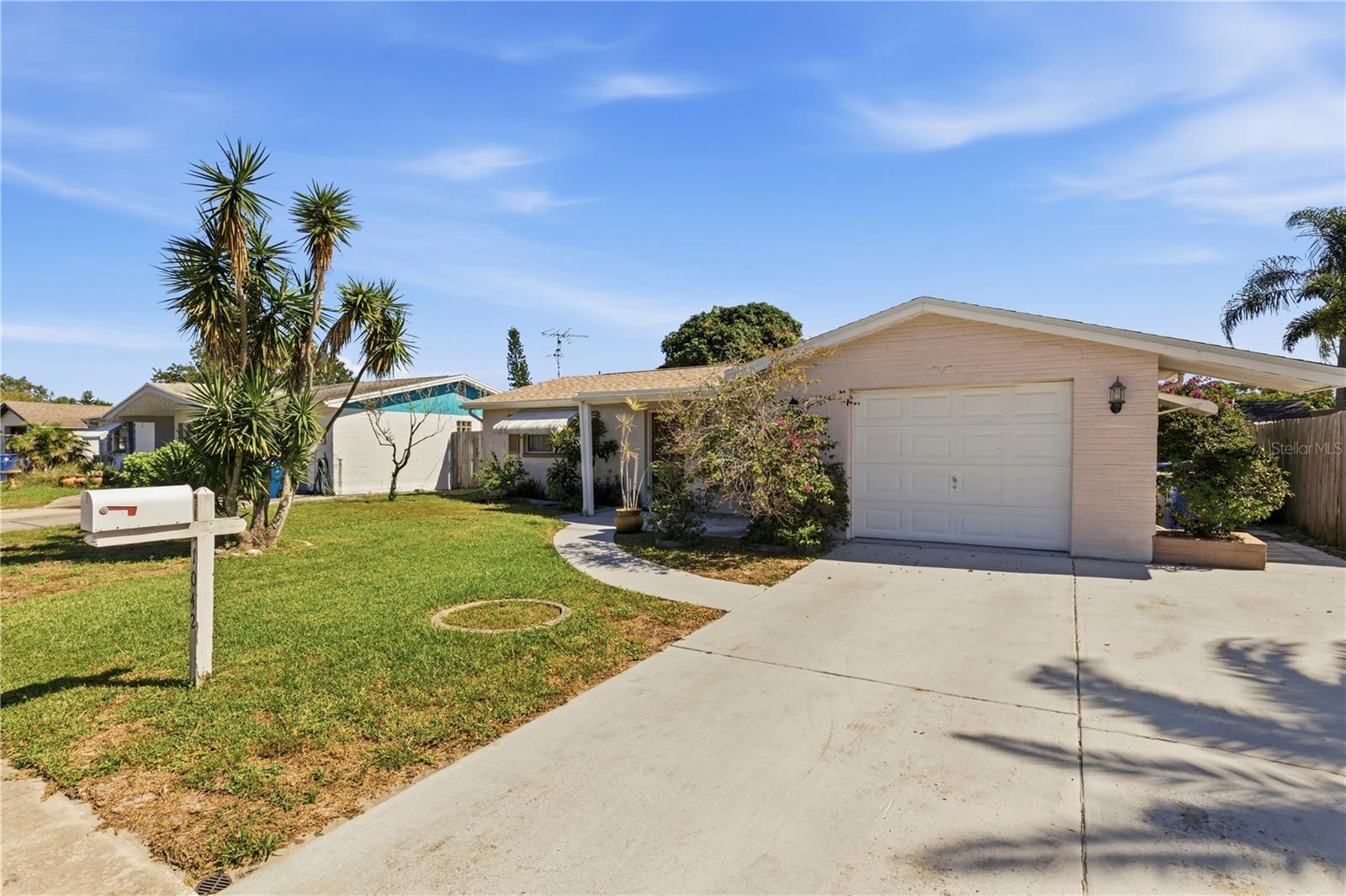 1042 VIKING DRIVE, Holiday, FL 34691