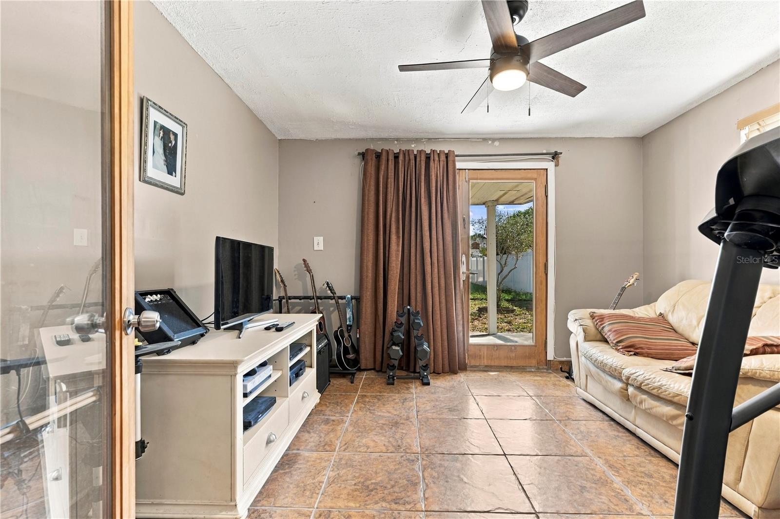 1042 VIKING DRIVE, Holiday, FL 34691