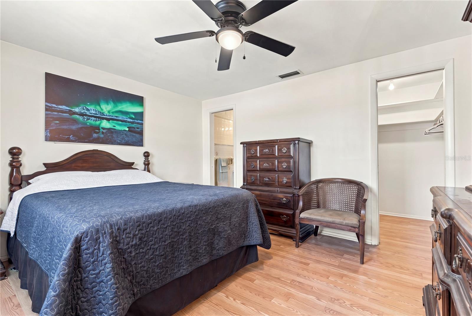 1042 VIKING DRIVE, Holiday, FL 34691