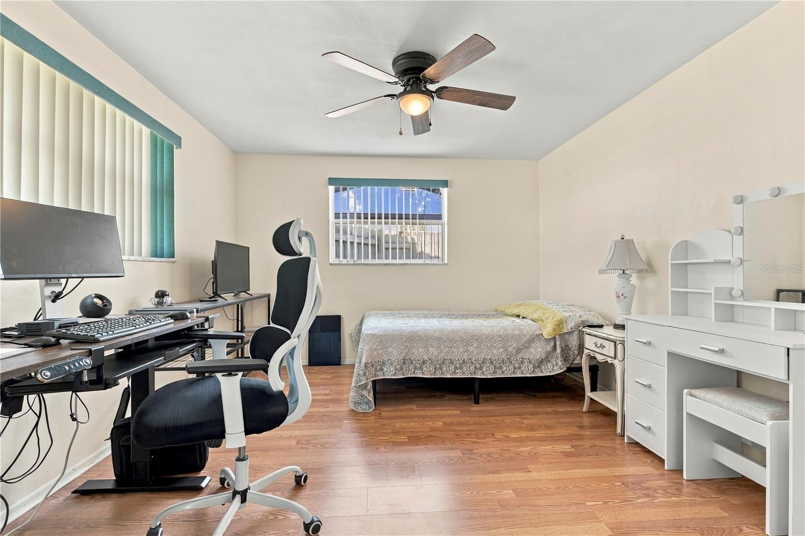 1042 VIKING DRIVE, Holiday, FL 34691