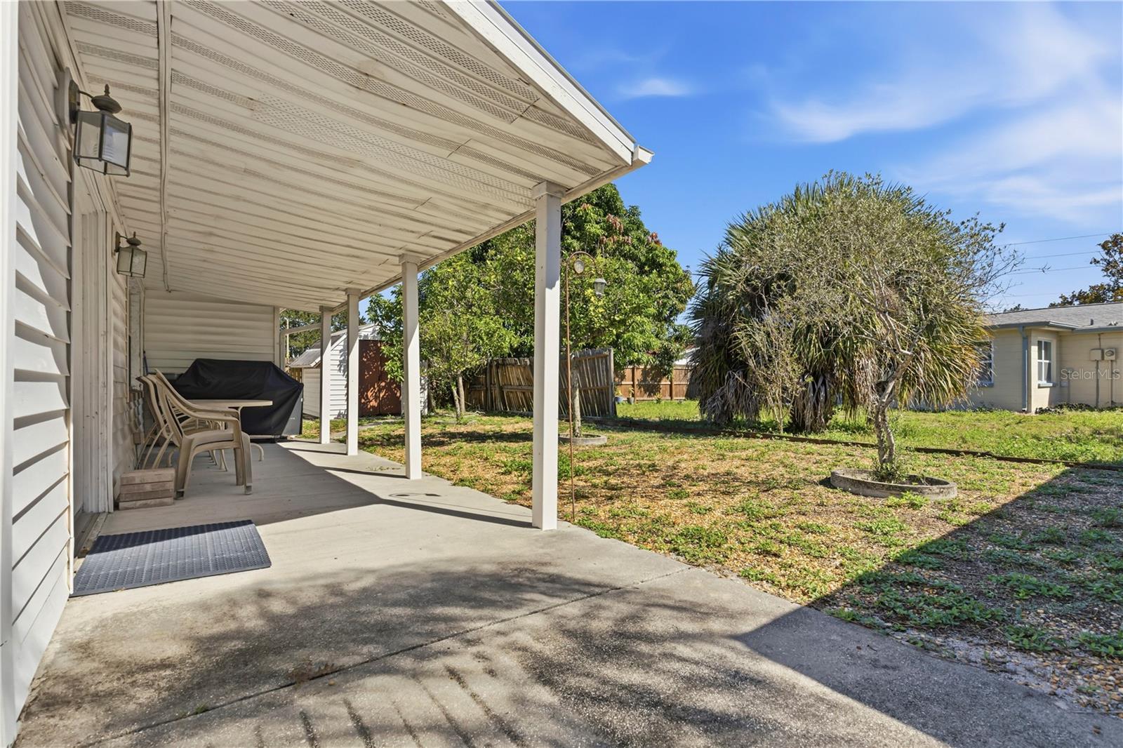 1042 VIKING DRIVE, Holiday, FL 34691
