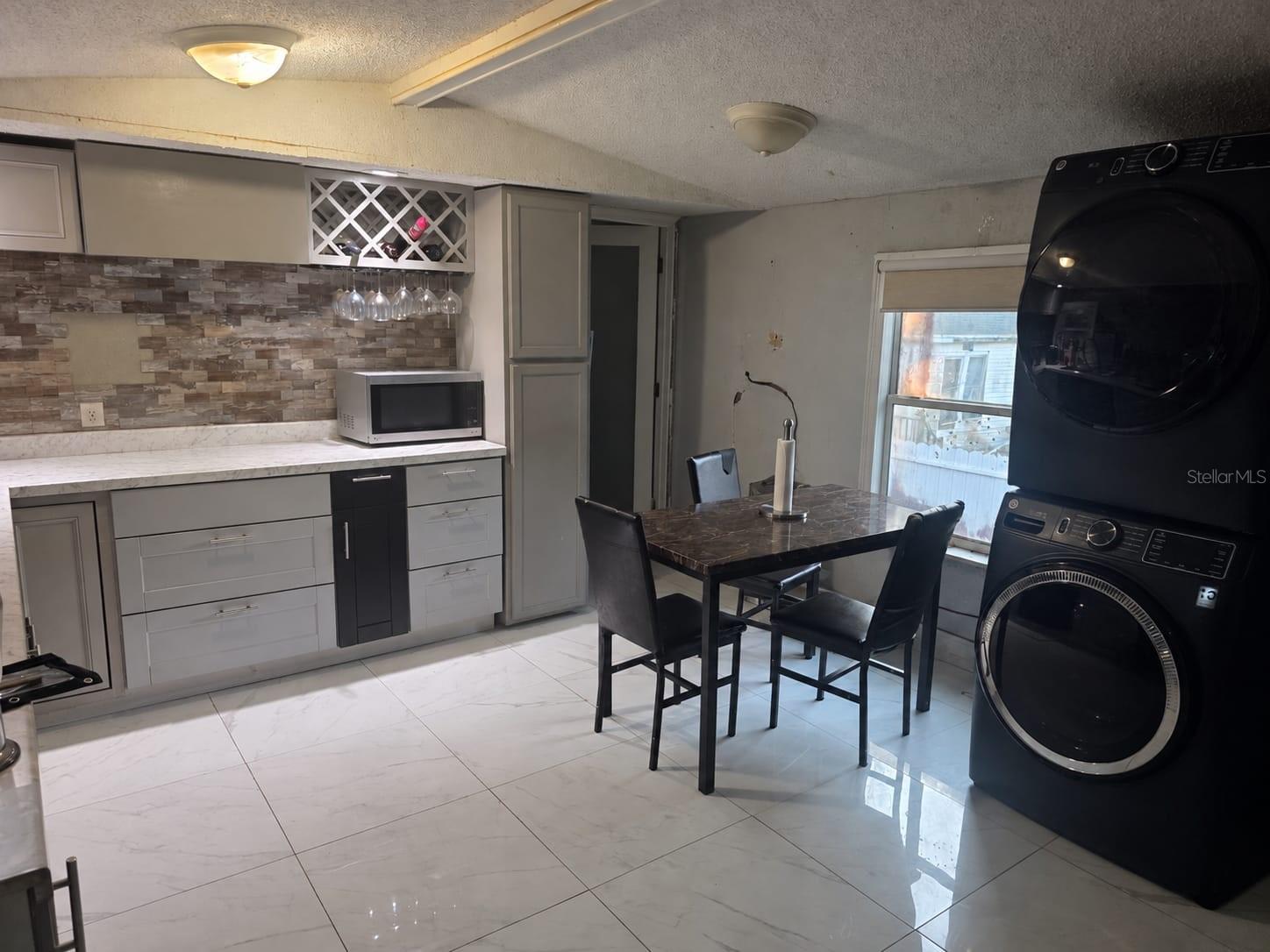 6108 BEACH AVENUE, Gibsonton, FL 33534