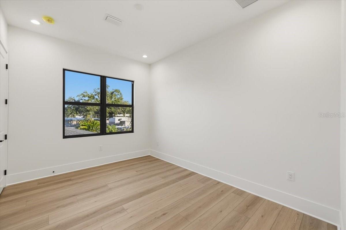 809 E LOUISIANA AVENUE, #2, Tampa, FL 33603