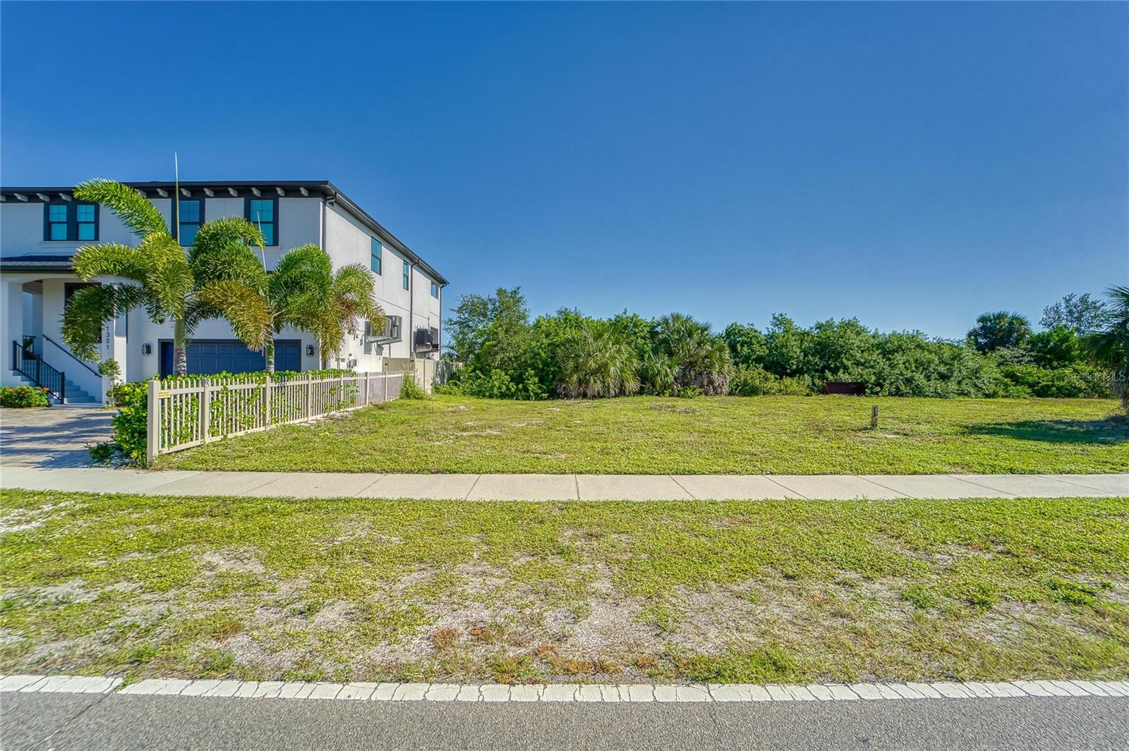 APOLLO BEACH BOULEVARD, Apollo Beach, FL 33572